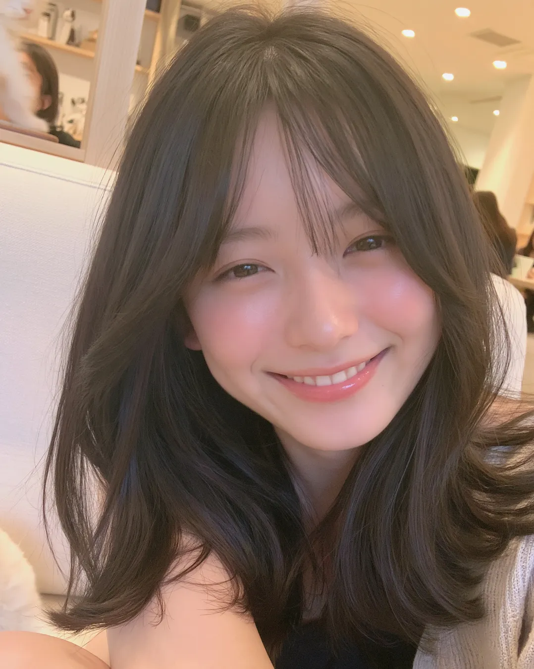 半长发 · 生活照